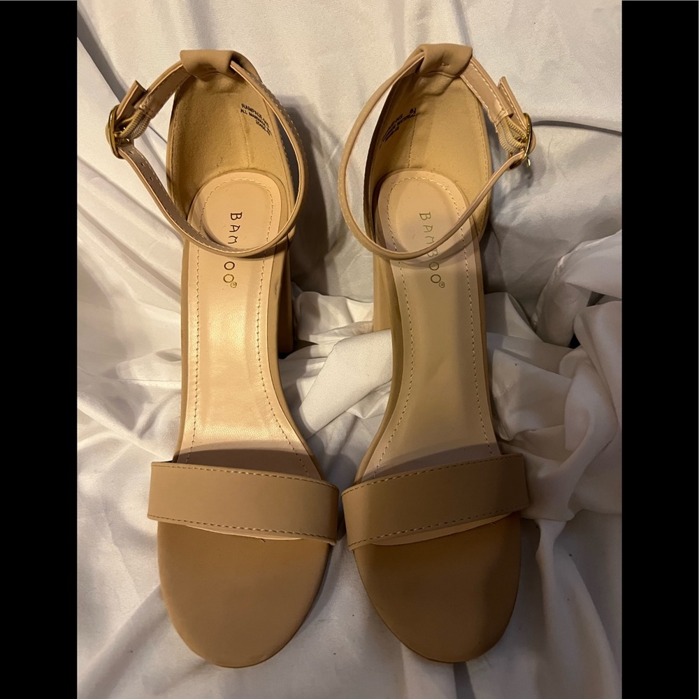 EUC Bamboo shoes. Size 8.5.